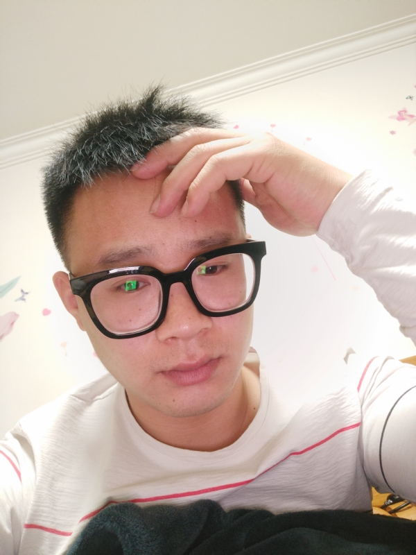 华灯初上的夜晚的第一张照片--威海认干亲服务网